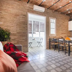  Apartment Happy People Gaudi Sant Pau Spain